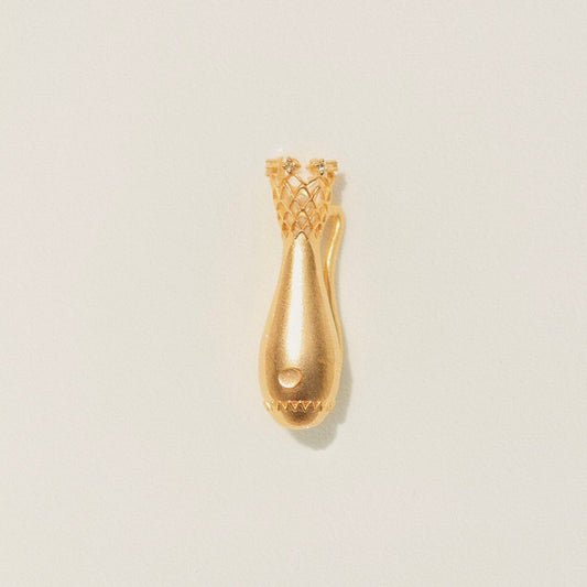 Yiru.jewellery Queen of Cups pendant featuring a detailed, artistic design in silver with gemstone accents on a chain.